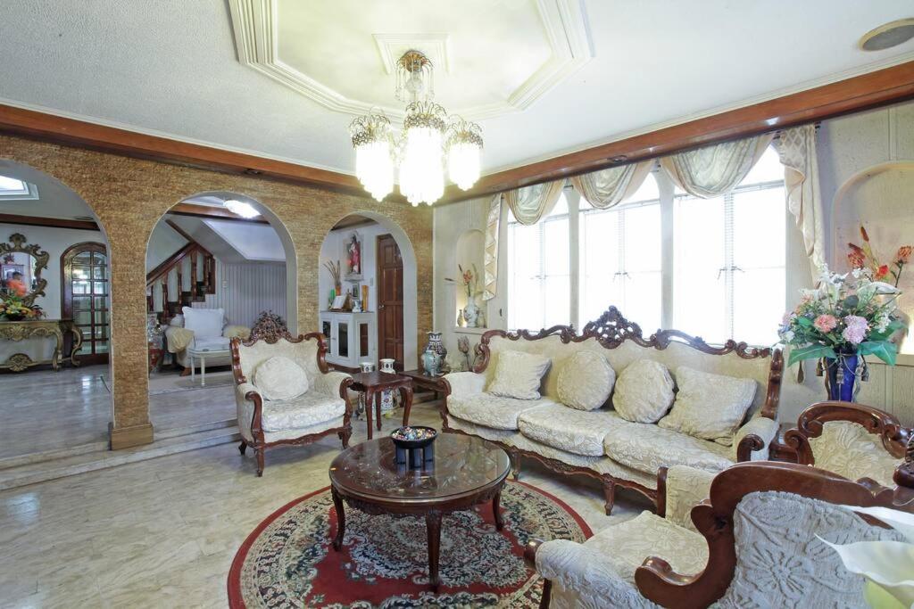 Big House In Quezon City Манила Экстерьер фото
