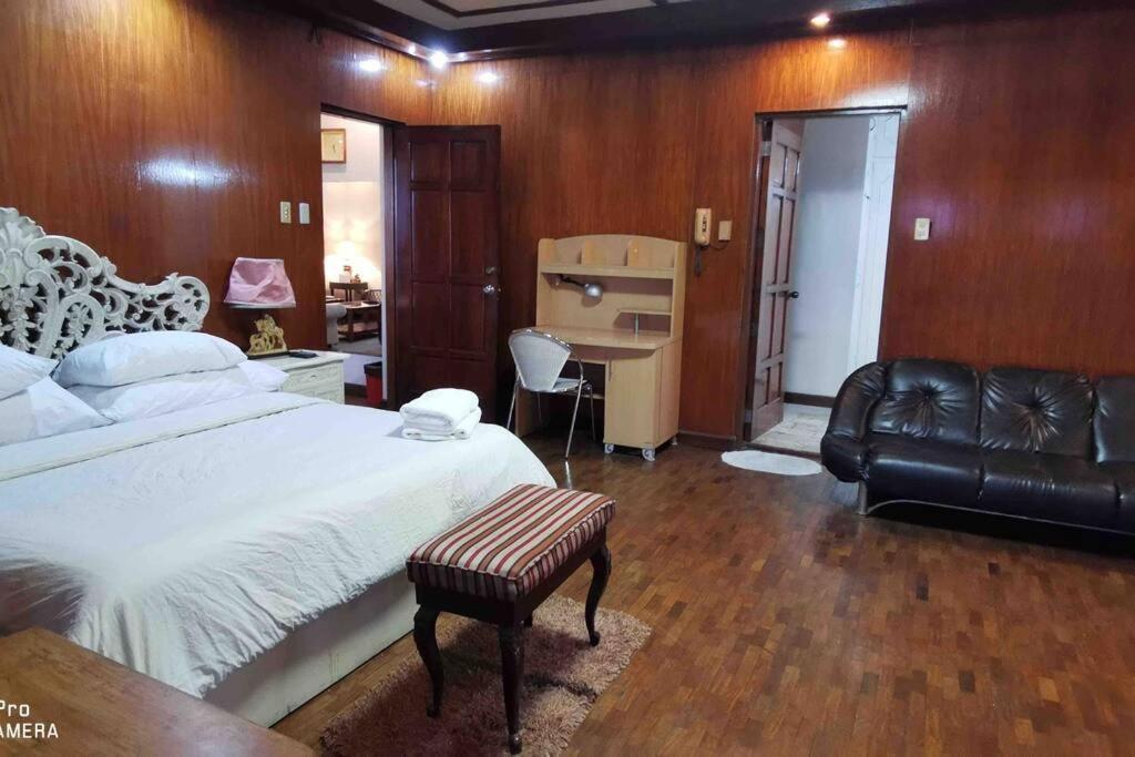 Big House In Quezon City Манила Экстерьер фото