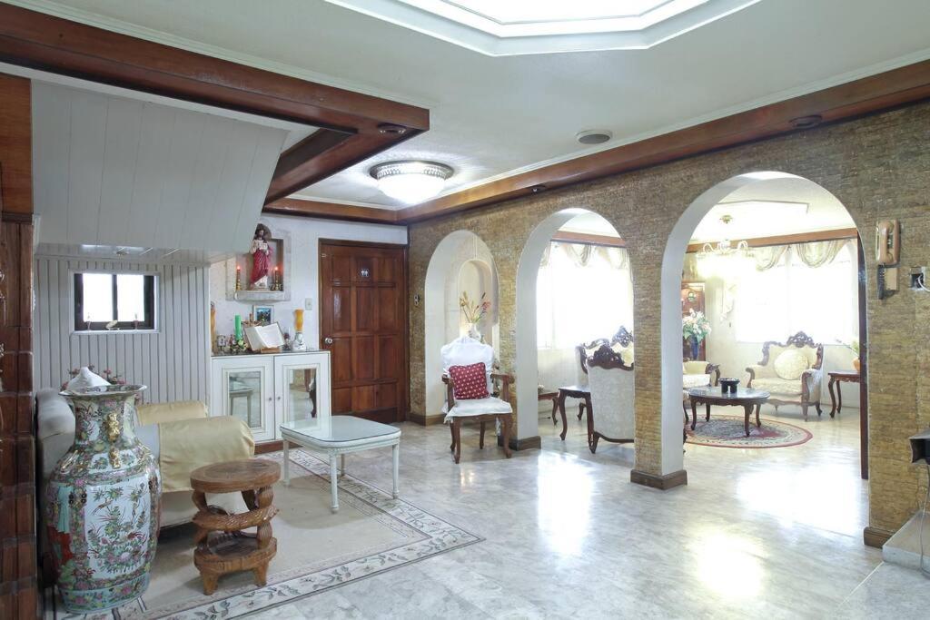 Big House In Quezon City Манила Экстерьер фото