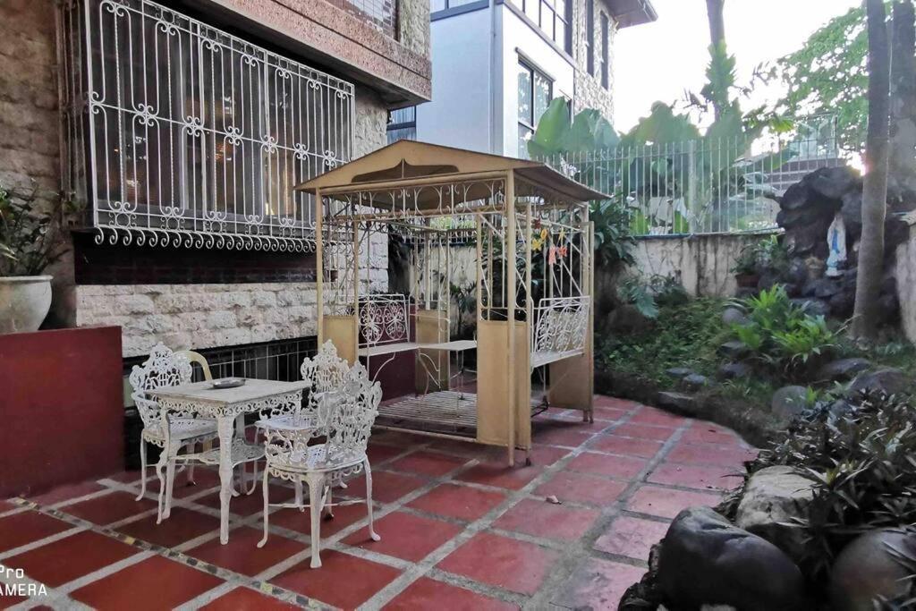 Big House In Quezon City Манила Экстерьер фото